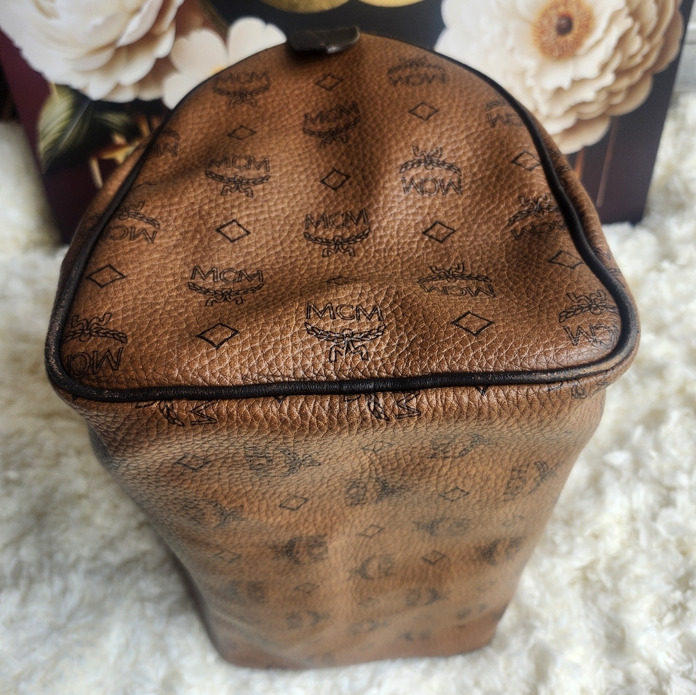 MCM Brown Visetos Tote with Gold Accents - Picture 7 of 16